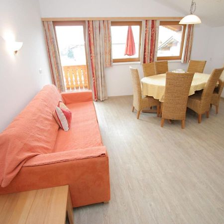 Spacious Holiday Flat Close To The Ski Area Uderns Eksteriør billede