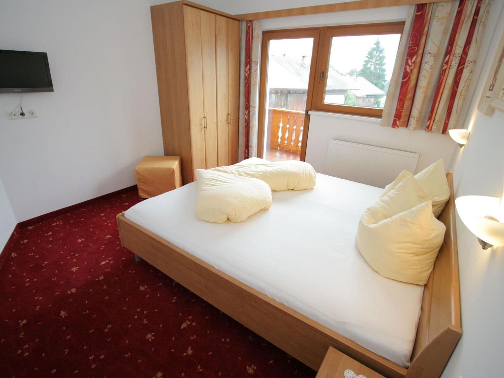Spacious Holiday Flat Close To The Ski Area Uderns Eksteriør billede
